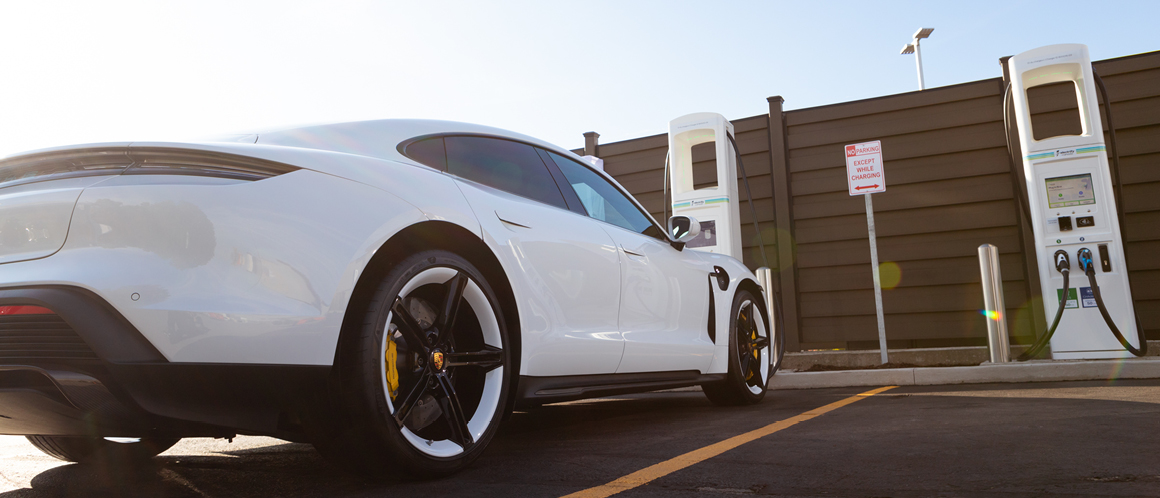 Porsche taycan deals fast charging